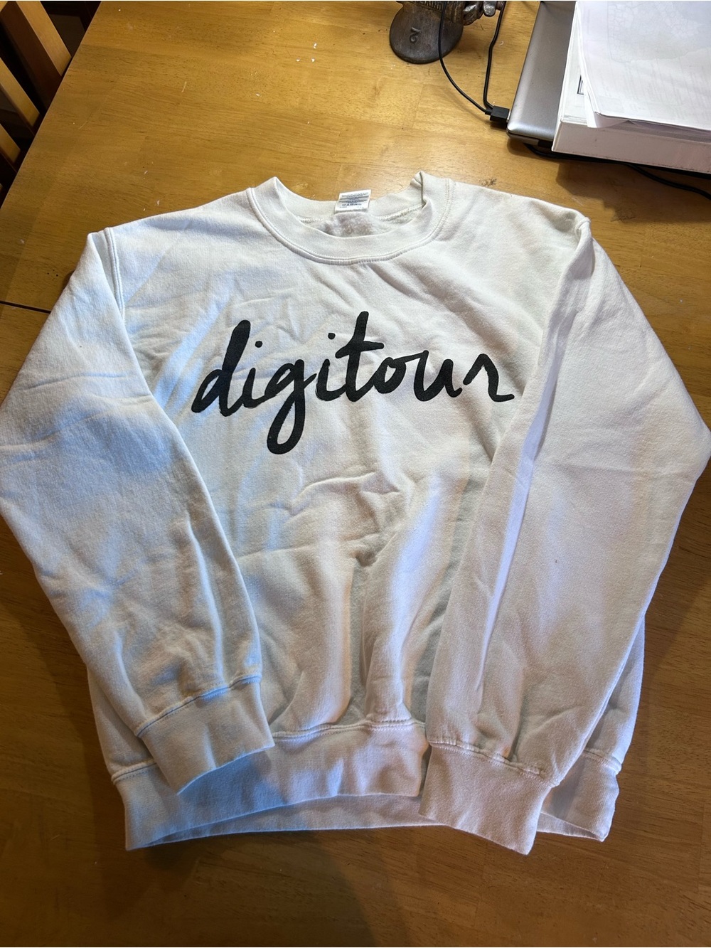 Digitour Gildan White Crewneck Sweatshirt